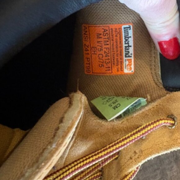 Mens Timberland Boots - size 11.5 - Picture 2 of 3